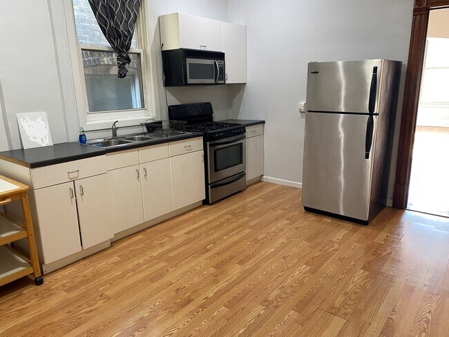 Foto del edificio - 3602 W Wrightwood Ave