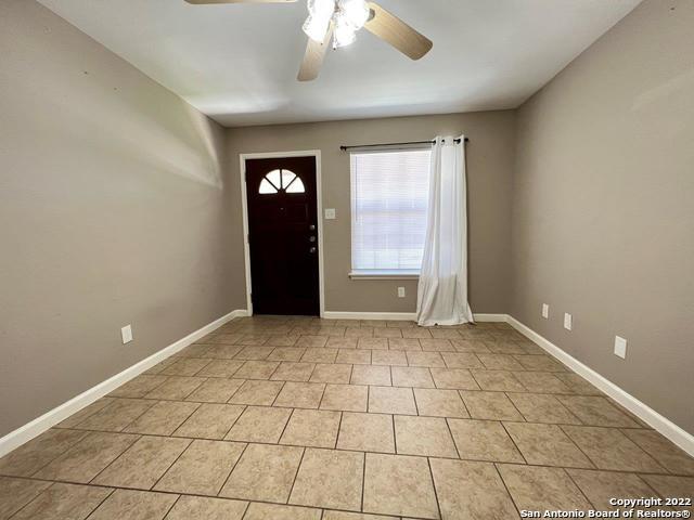 Building Photo - 8703 Shaenfield Pl