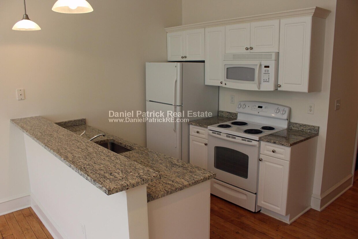 75 Maple St Unit 417, Marlborough, MA 01752 Condo for Rent in