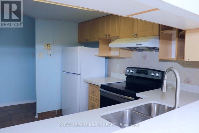 Building Photo - 88-488 Alton Towers Cir