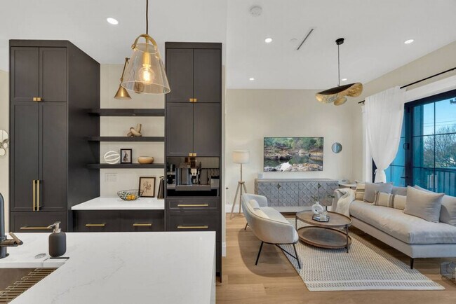 Photo du bâtiment - 2145 W 32nd Ave