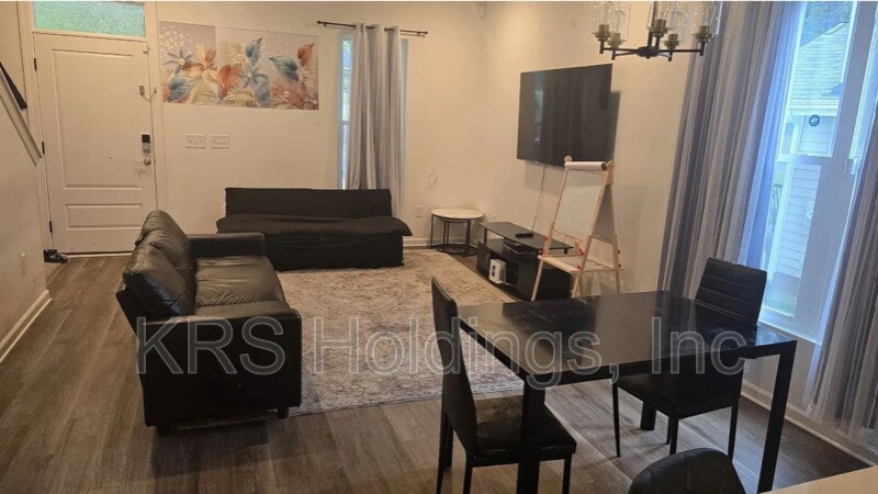 Foto del edificio - 1420 Maplewood Dr