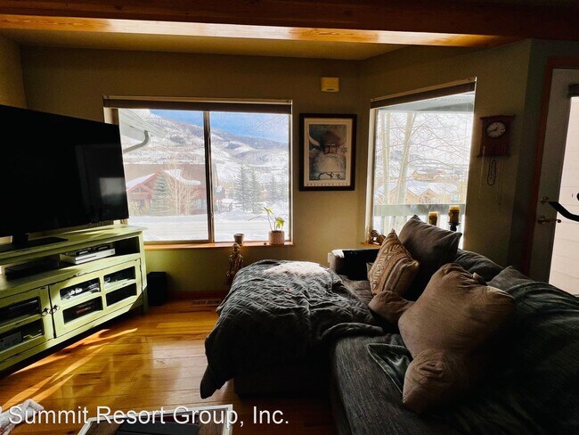 Building Photo - 2 br, 2.5 bath House - 201 Kestrel Lane Hi...