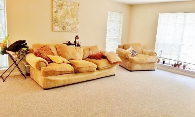 Foto del edificio - 2302 Robinhood St