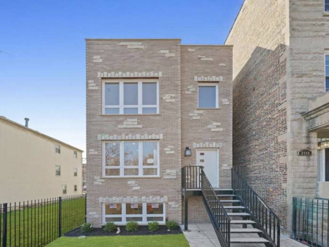Foto principal - 2811 W Jackson Blvd