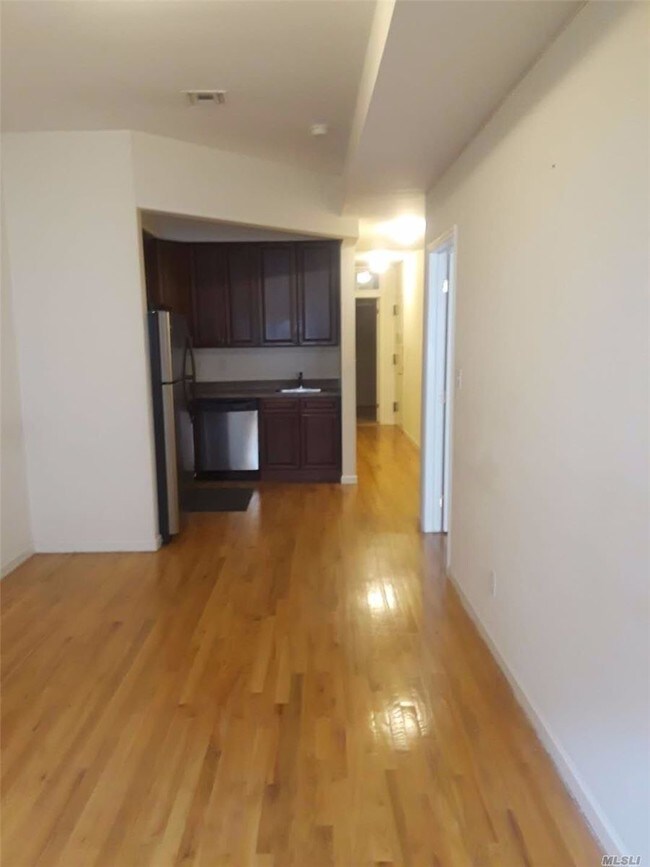 Building Photo - 71-64 161 St