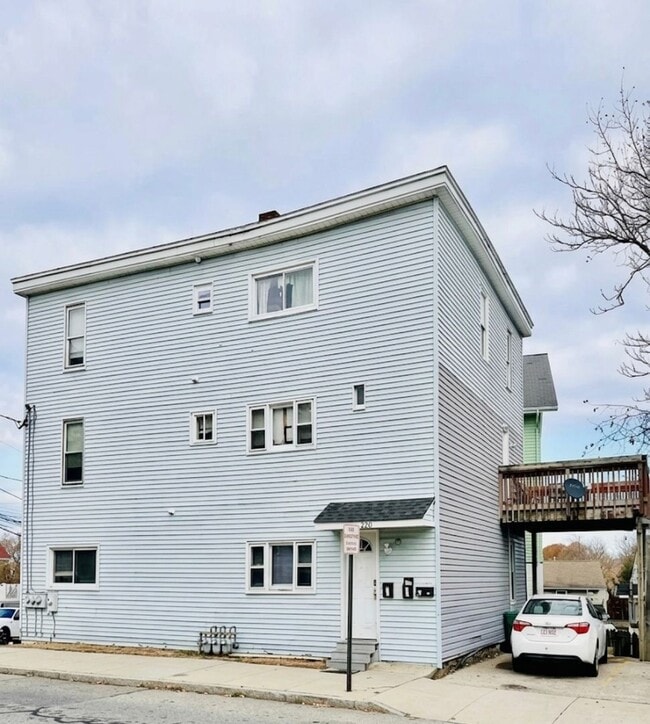 Building Photo - 220 Logee St