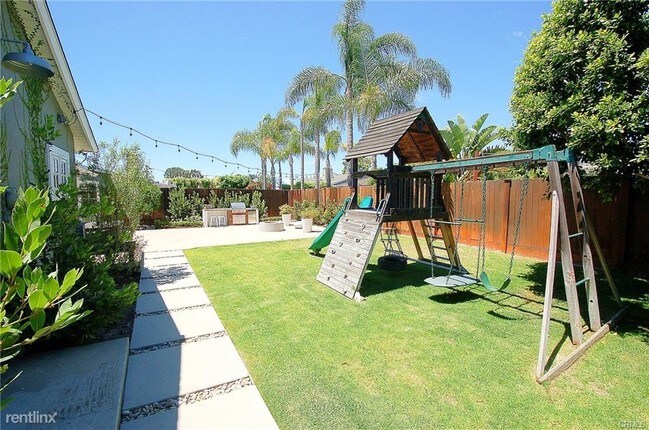 Building Photo - 4 br, 2 bath House - 2024 Highland Dr