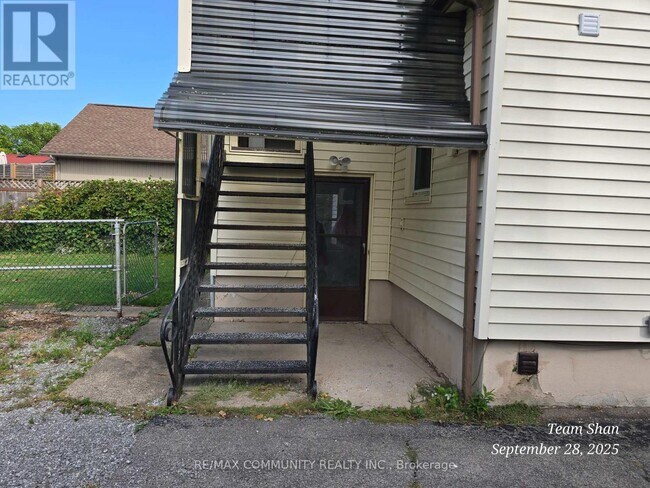 Photo du bâtiment - 6023 Montrose Rd