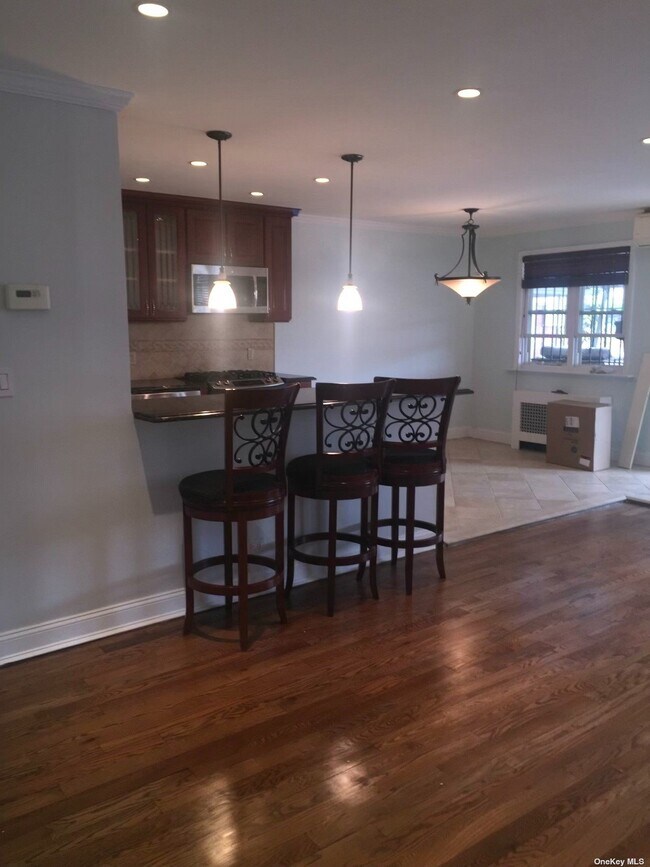 Foto del edificio - 24-46-46 77th St