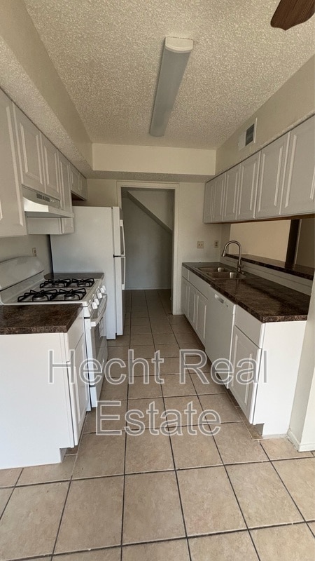 Building Photo - 5705 Cougar Dr