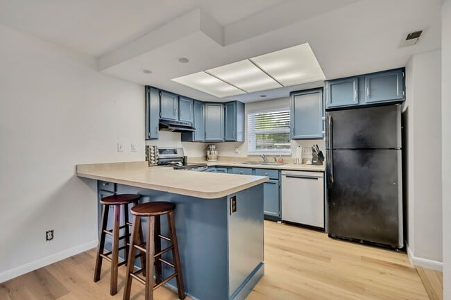 Building Photo - 1517 S 700 W