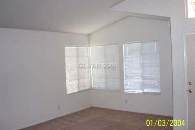 Foto del edificio - 5405 Ravana Ave