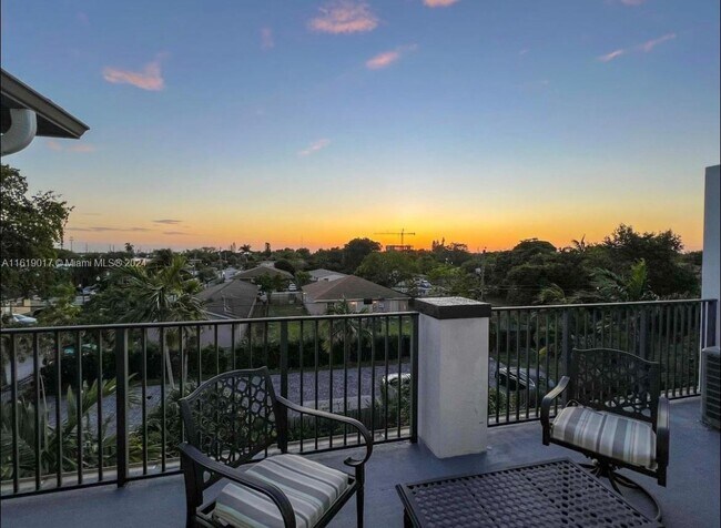 Building Photo - 803 NW 1st Ave