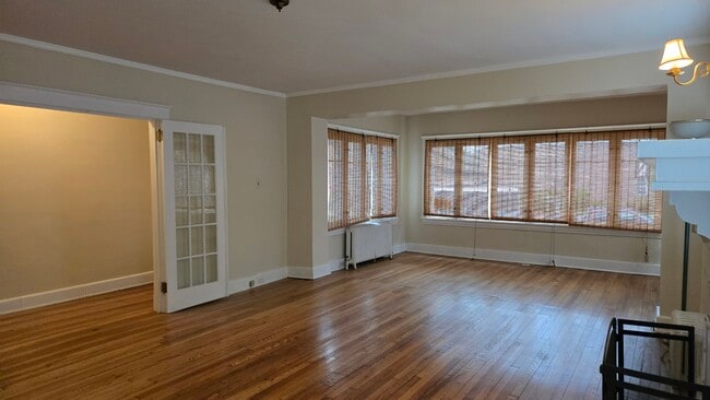 Living/Family room 27’ x 16’ - 522 Grove St