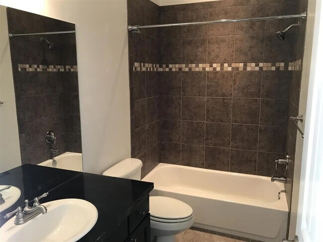 Foto del edificio - 331 Cliff View Dr