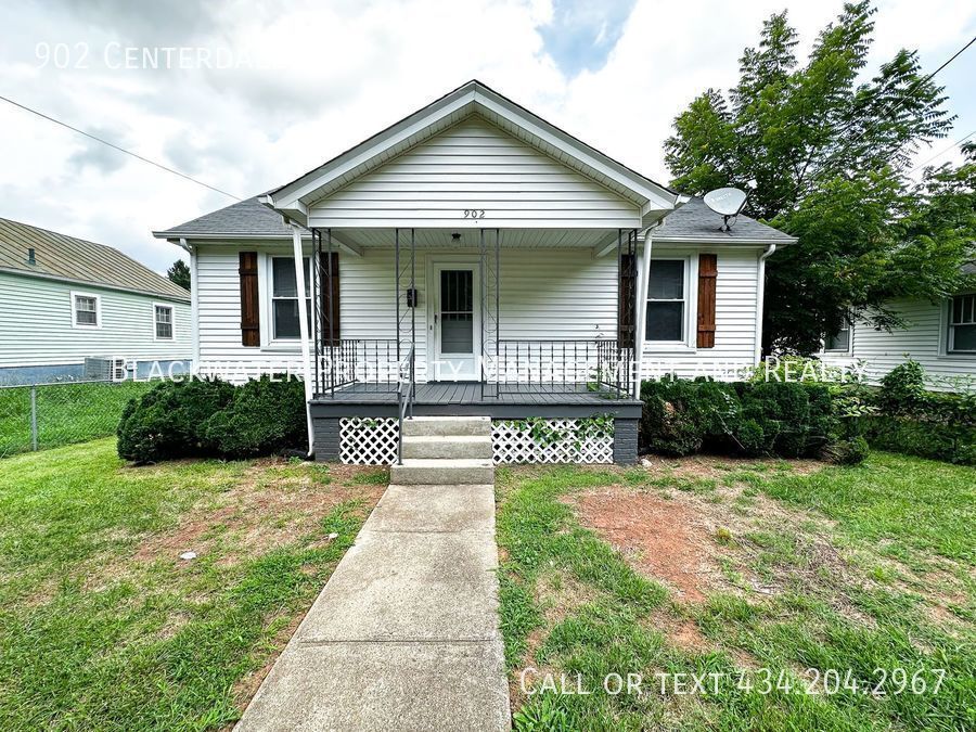 Primary Photo - 2 Bedroom Single Family Home off Fort Ave!