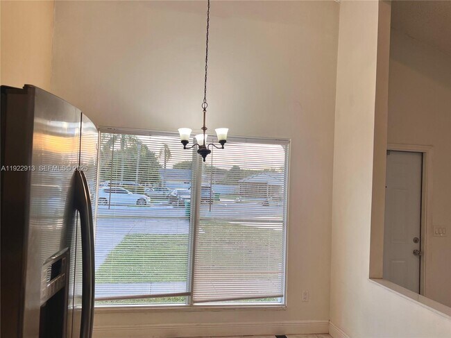 Foto del edificio - 1701 SW 83rd Terrace