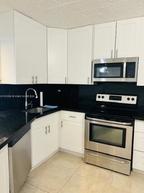 Building Photo - 2 bedroom in Miami FL 33179