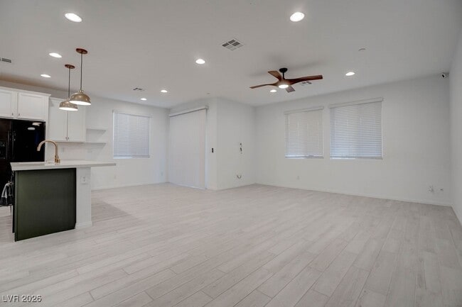 Building Photo - 111 Balsam Leaf Ct