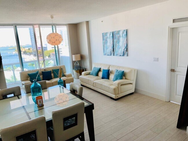 Building Photo - 7900 Harbor Island Dr