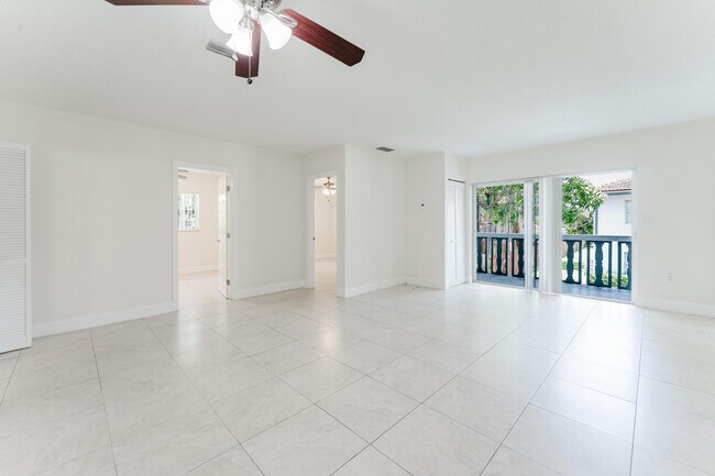 Building Photo - 201 SW 7th St