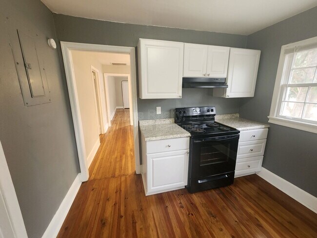 Foto del edificio - 802 N Park St