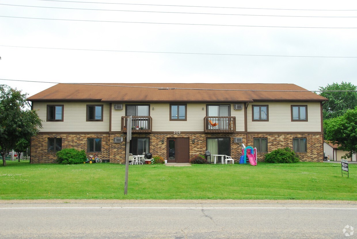 Primary Photo - 209-225 W North St