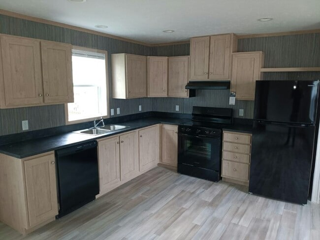 Building Photo - 4201 Clark Ln