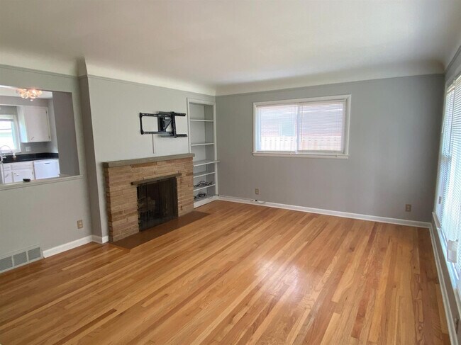 Foto del edificio - 1510 Woodland Dr