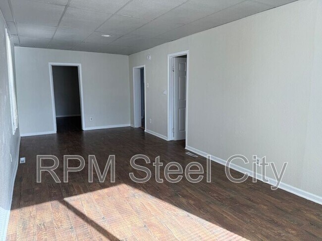 Foto del edificio - 927 E 1st St