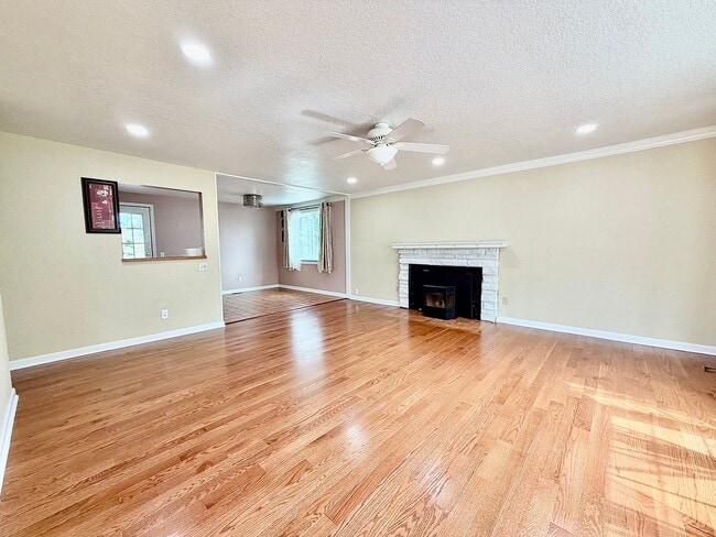 Building Photo - 4810 S 168th St
