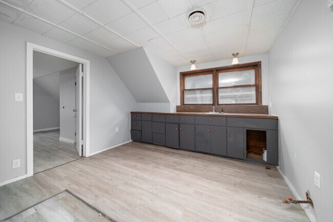 Foto del edificio - 1633 S 30th St - U2 & U3