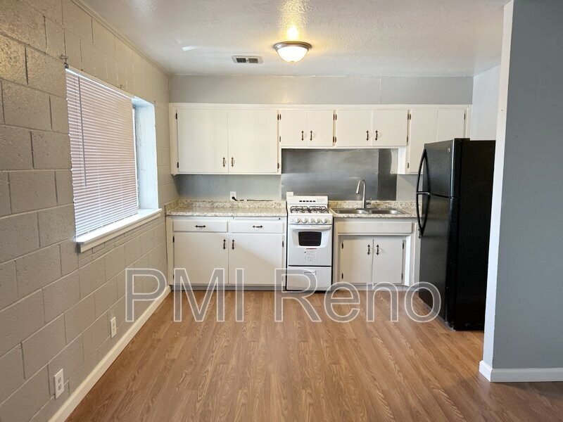 Foto principal - 2075 Patton Dr