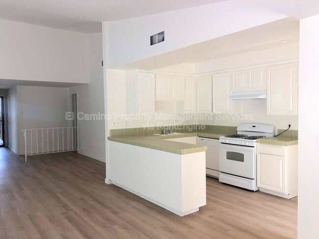 Photo - 7112 Stewart And Gray Road Townhome