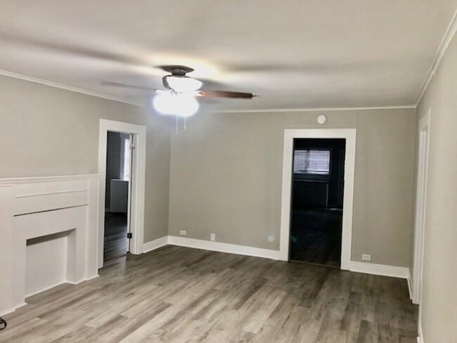 Building Photo - $500 OFF MOVE IN SPECIAL-CUTE SOUTH BOSSIER HOME-FRESH PAINT-NEW FLOORS-CLEAN