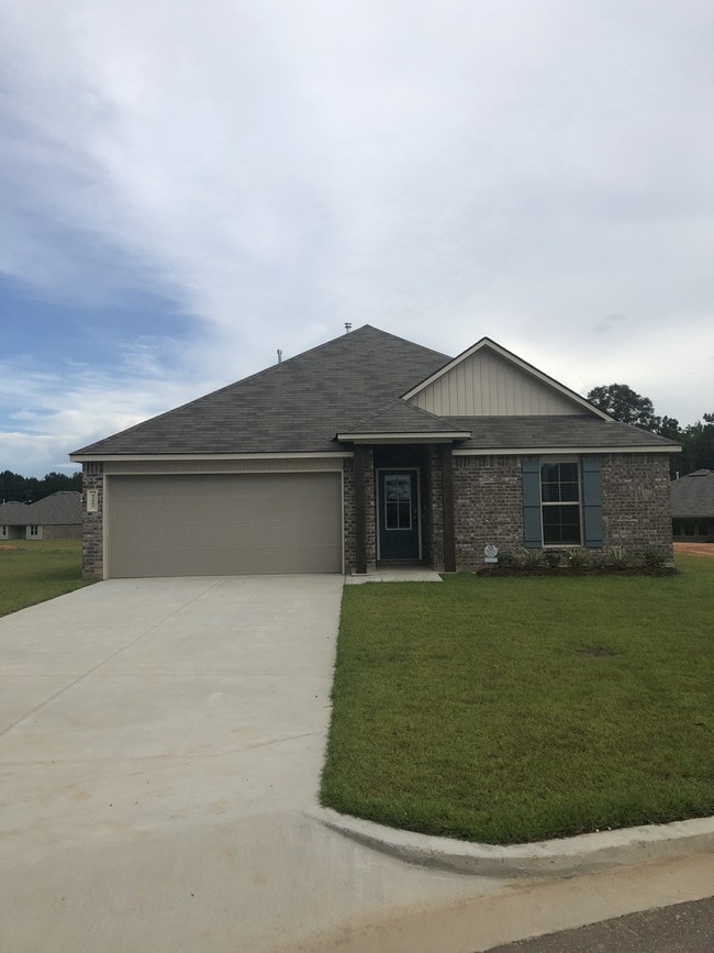Building Photo - 42482 Lake Borgne Dr