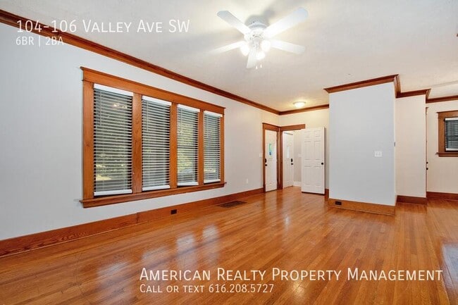 Foto del edificio - 104-106 Valley Ave SW-