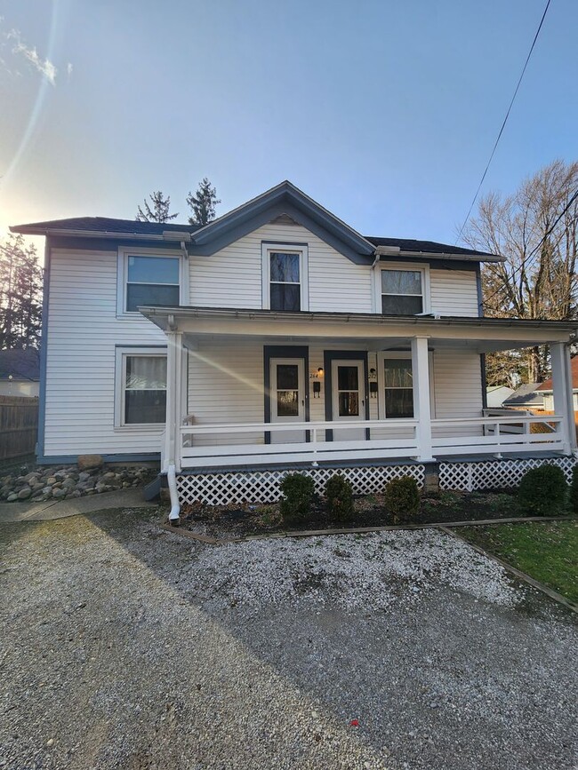 Building Photo - High,W.262