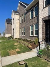 Building Photo - 1027 Stockton Dr