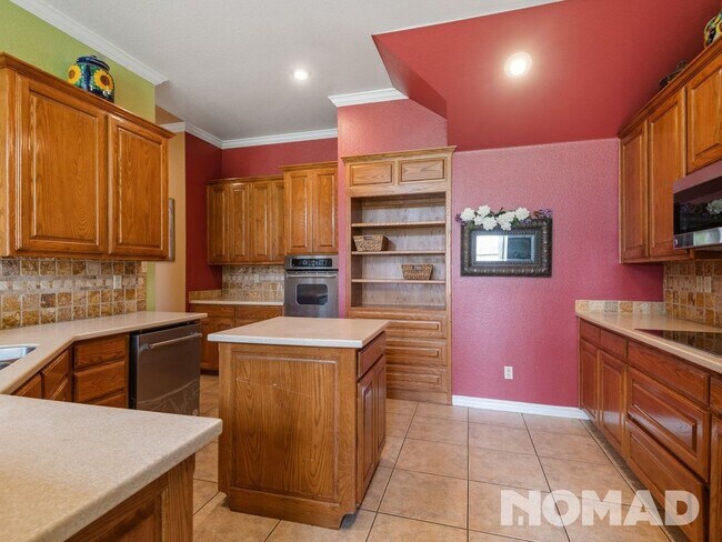 Foto del edificio - Big and comfortable house with a quiet nei...