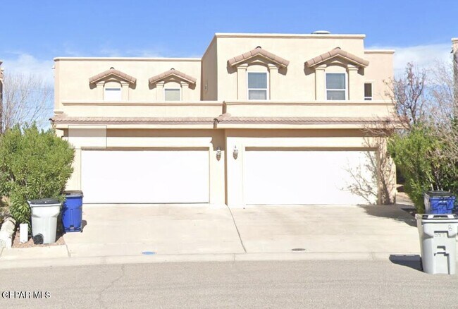 Foto del edificio - 545 Green Village Ct
