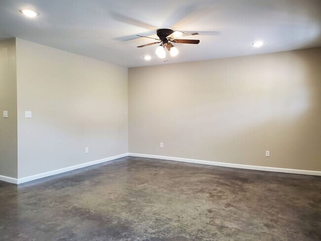 Foto del edificio - 180 Cane Creek Ln