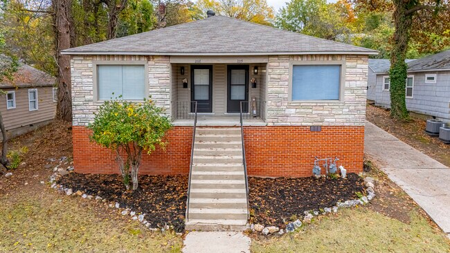 Foto del edificio - 2219 Blackwood Rd