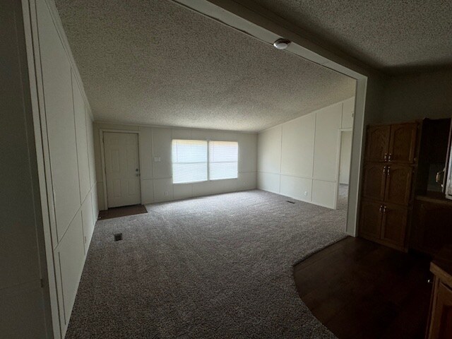 Building Photo - 1233 Lindale Terrace