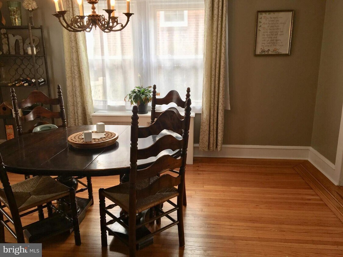 Foto principal - 2809 Belmont Ave