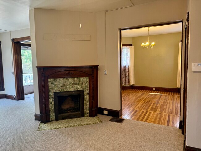 De la vida al comedor - 357 W 5th St