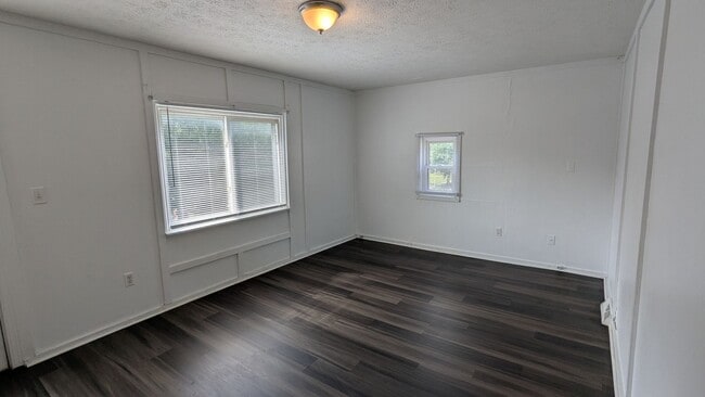 Building Photo - Springs Acquisitions, LLC 2387/2389 29th S...