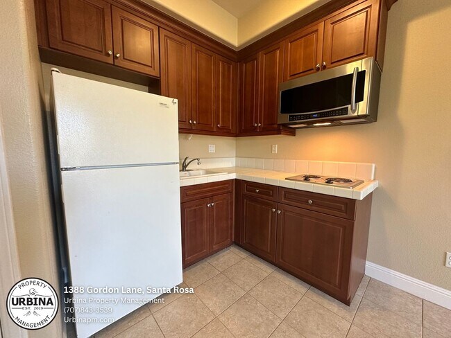 Foto del edificio - Charming 1-Bedroom, 1-Bath Granny Unit Abo...
