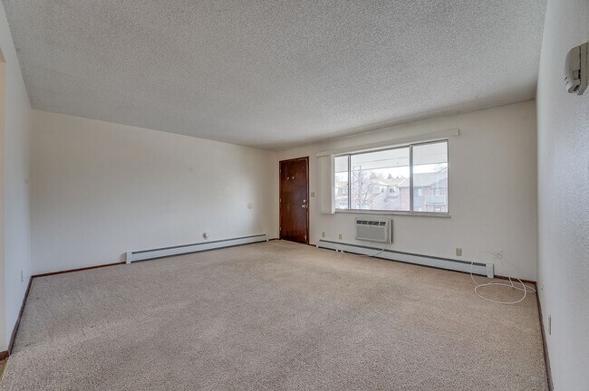 Building Photo - Dotsero1605 (BR-LN-KB)